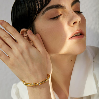 Bracelet manchette en perles biologiques Helen