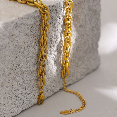 Intertwined Link Necklace