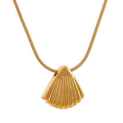 Shell Pendant Necklace