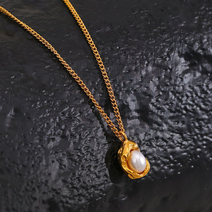 Baroque Pearl Pendant Necklace