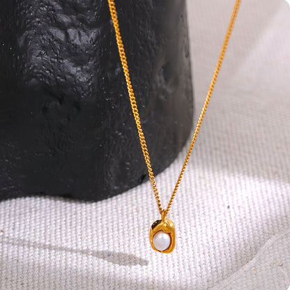 Baroque Pearl Pendant Necklace