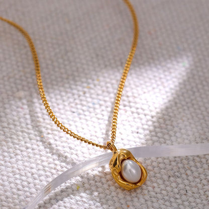 Baroque Pearl Pendant Necklace