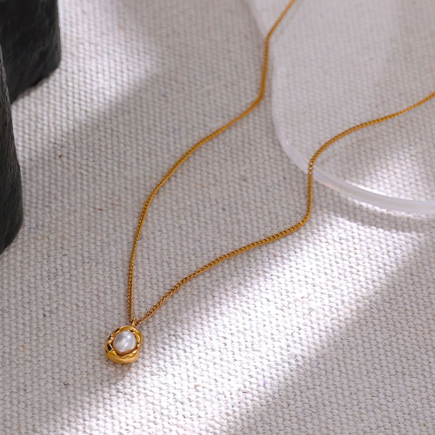 Baroque Pearl Pendant Necklace