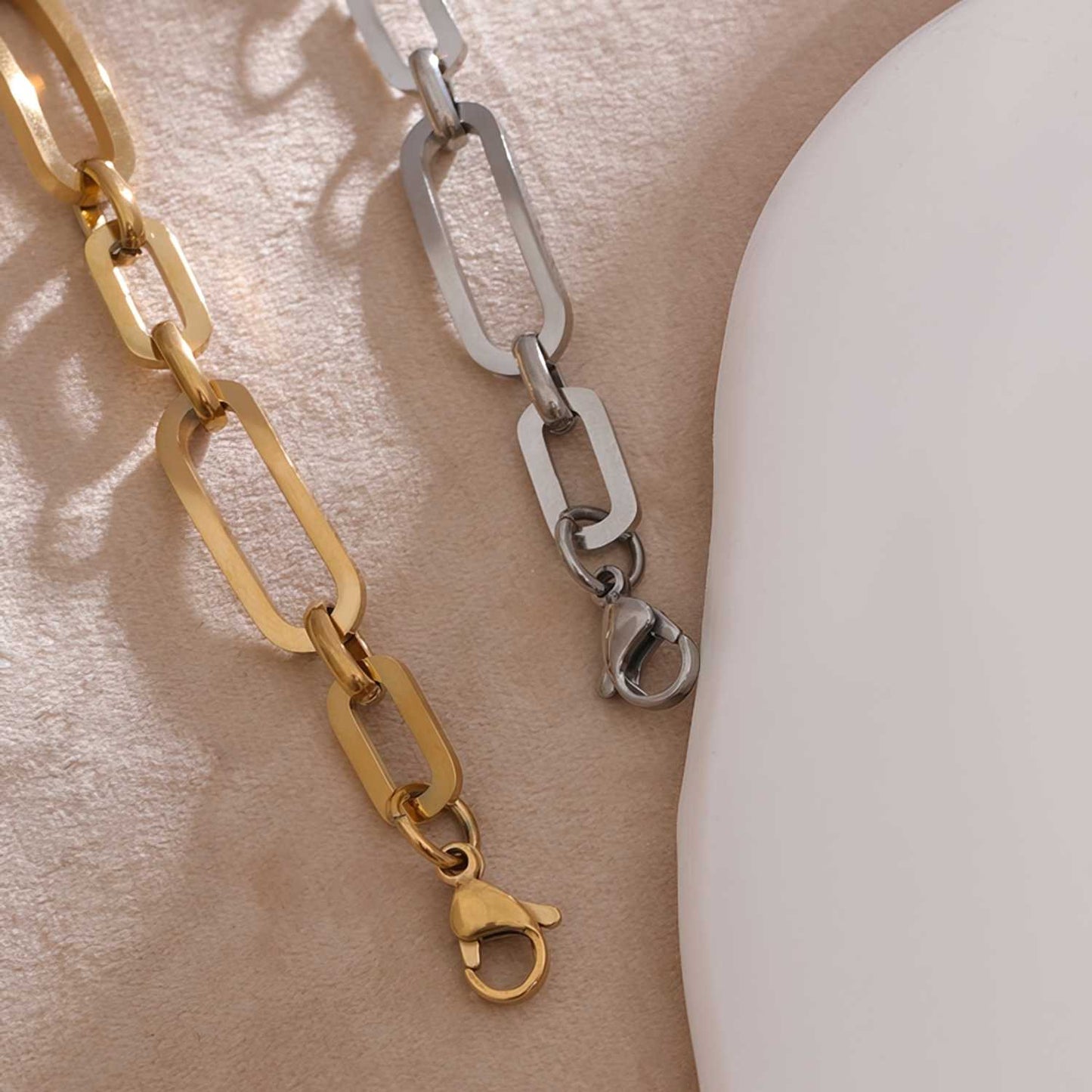 Bracelet with Large Asymmetrical Links