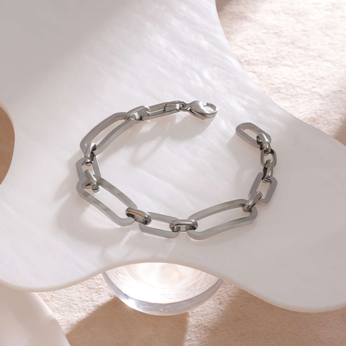 Bracelet with Large Asymmetrical Links