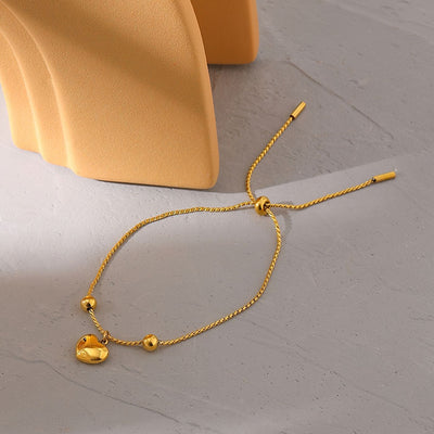 Bracelet Zoé plaqué or 18 carats avec pendentif cœur en nacre
